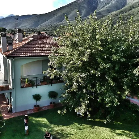 Independent With A Fabulous Patio - Casa Penny * Cisano sul Neva