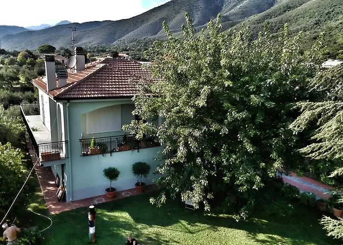 Independent With A Fabulous Patio - Casa Penny * Cisano sul Neva