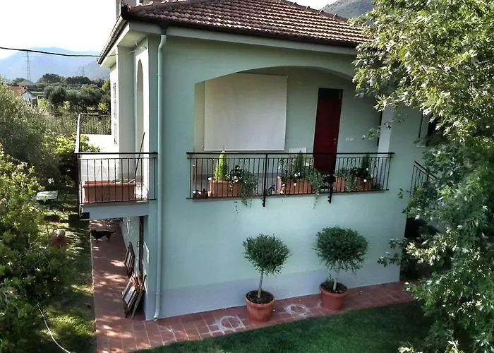 Independent With A Fabulous Patio - Casa Penny Feriehus
