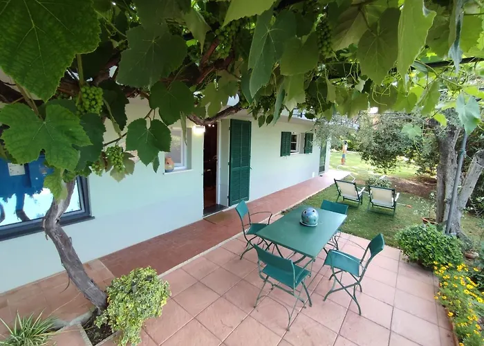 Feriehus Independent With A Fabulous Patio - Casa Penny Cisano sul Neva